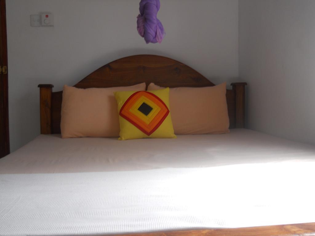 Sunset Tourist Home Polonnaruwa Rum bild